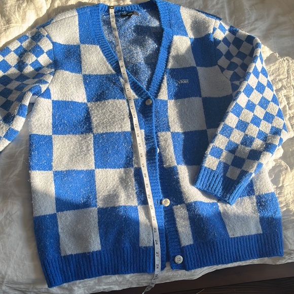 VANS UNISEX BUTTON DOWN CHUNKY CARDIGAN - Picture 2 of 4